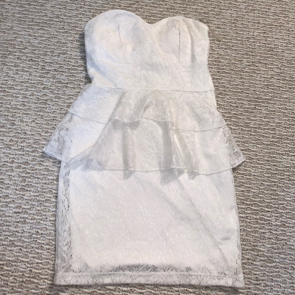 white lace strapless dress size 3